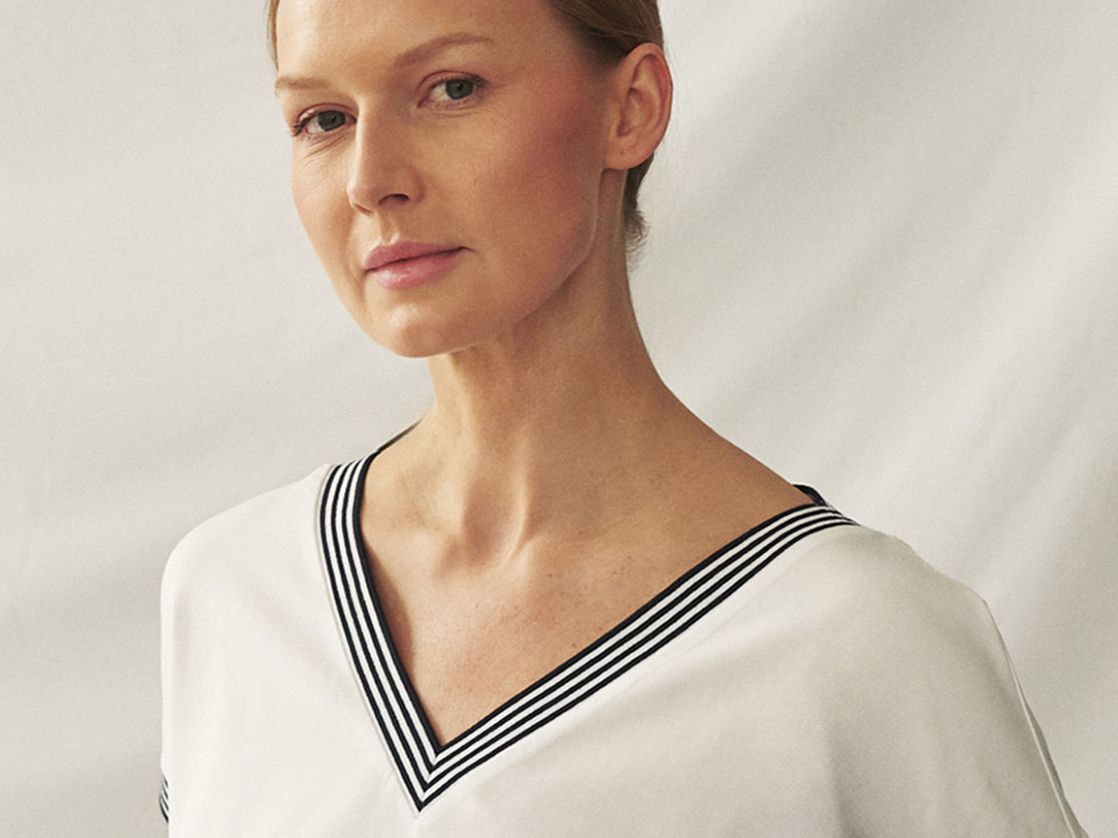 Blúzky so vzormi – štýlové tipy na každú príležitosť